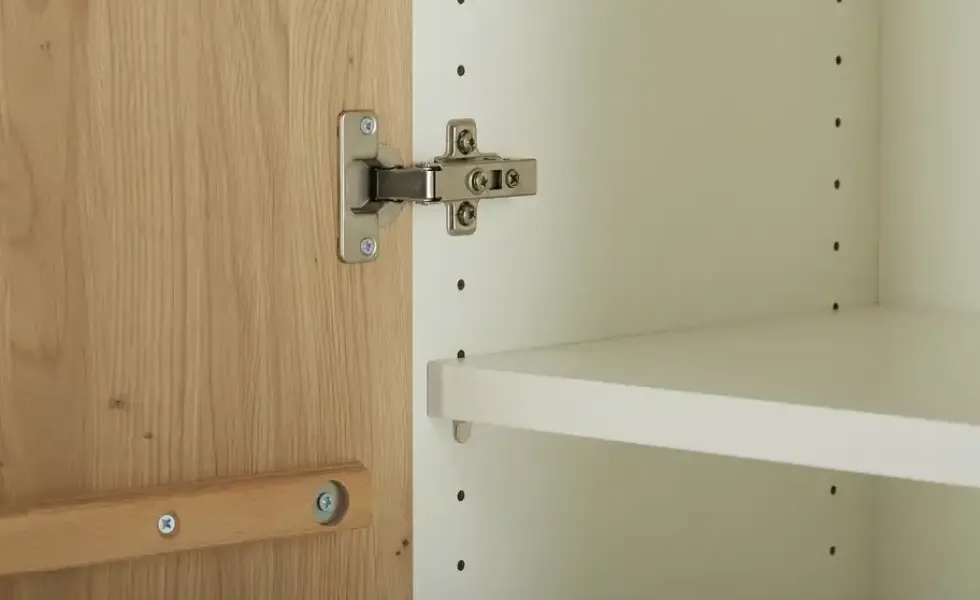 Aktenschrank mit Massivholzfront SOLIDLine