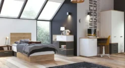 Bett Twenty