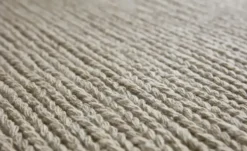 Handweb-Teppich Braided