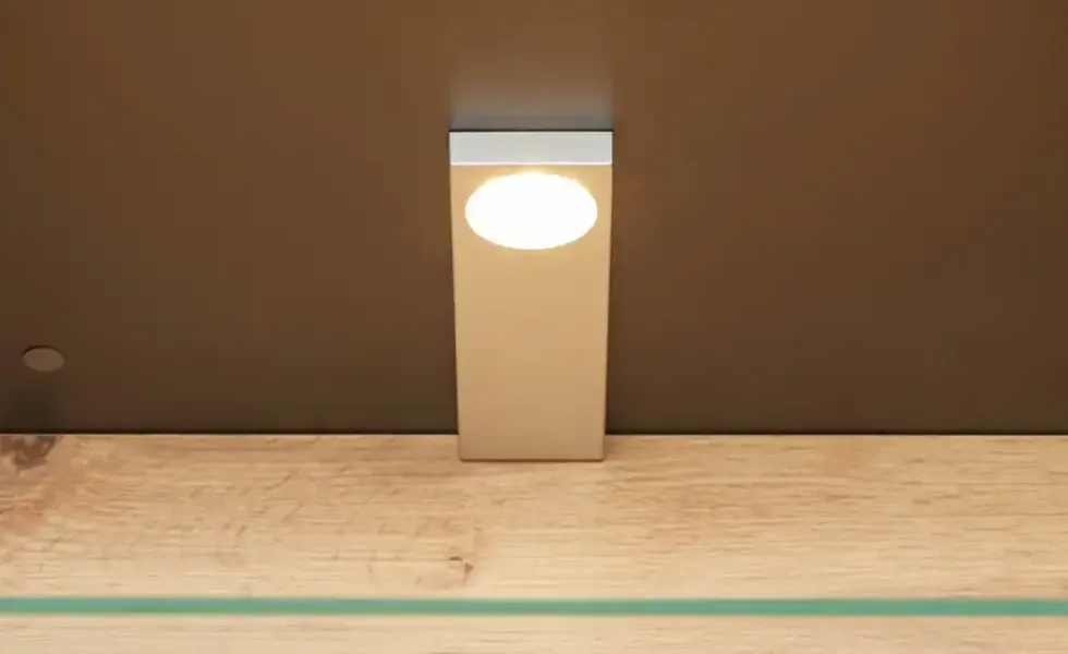 LED-Unterbauspot Light Line 10
