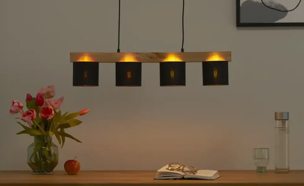 Pendelleuchte, 4-flammig, Holz/ Stoffschirm schwarz/goldfarben
